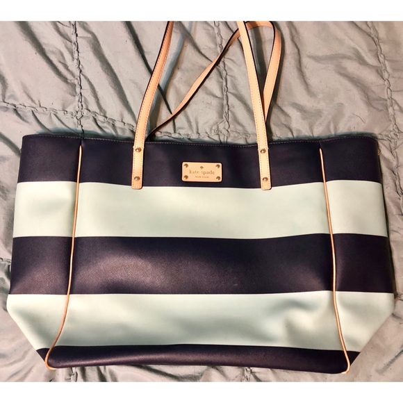 kate spade Handbags - Kate Spade Tote